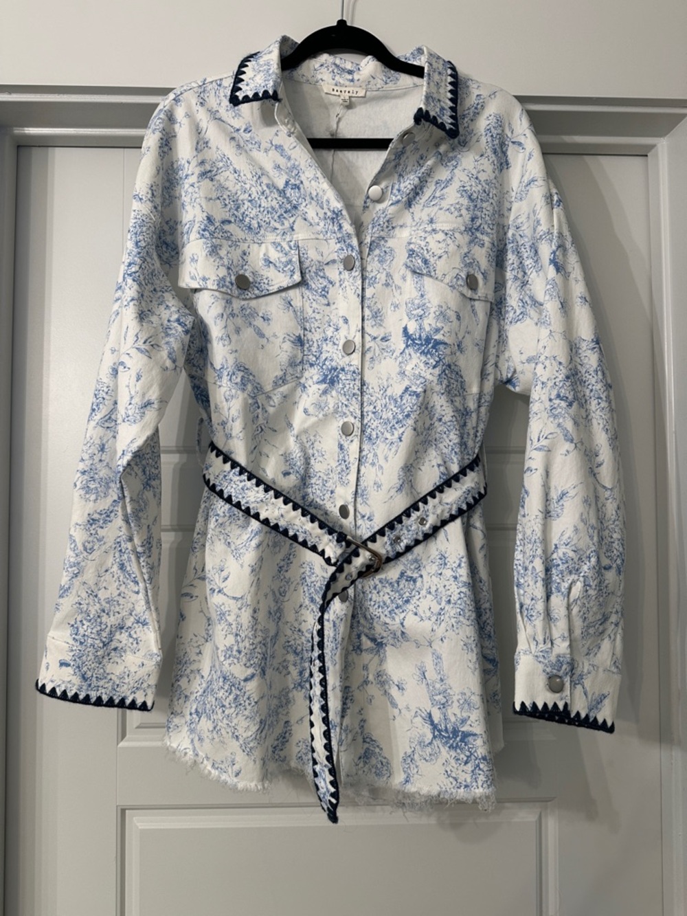 Baevely Blue Toile Button-Front Shirt Jacket with Trimmed Belt